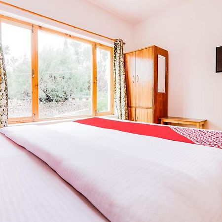 Oyo 72466 Hotel Yuvraj Shivpurī Екстериор снимка