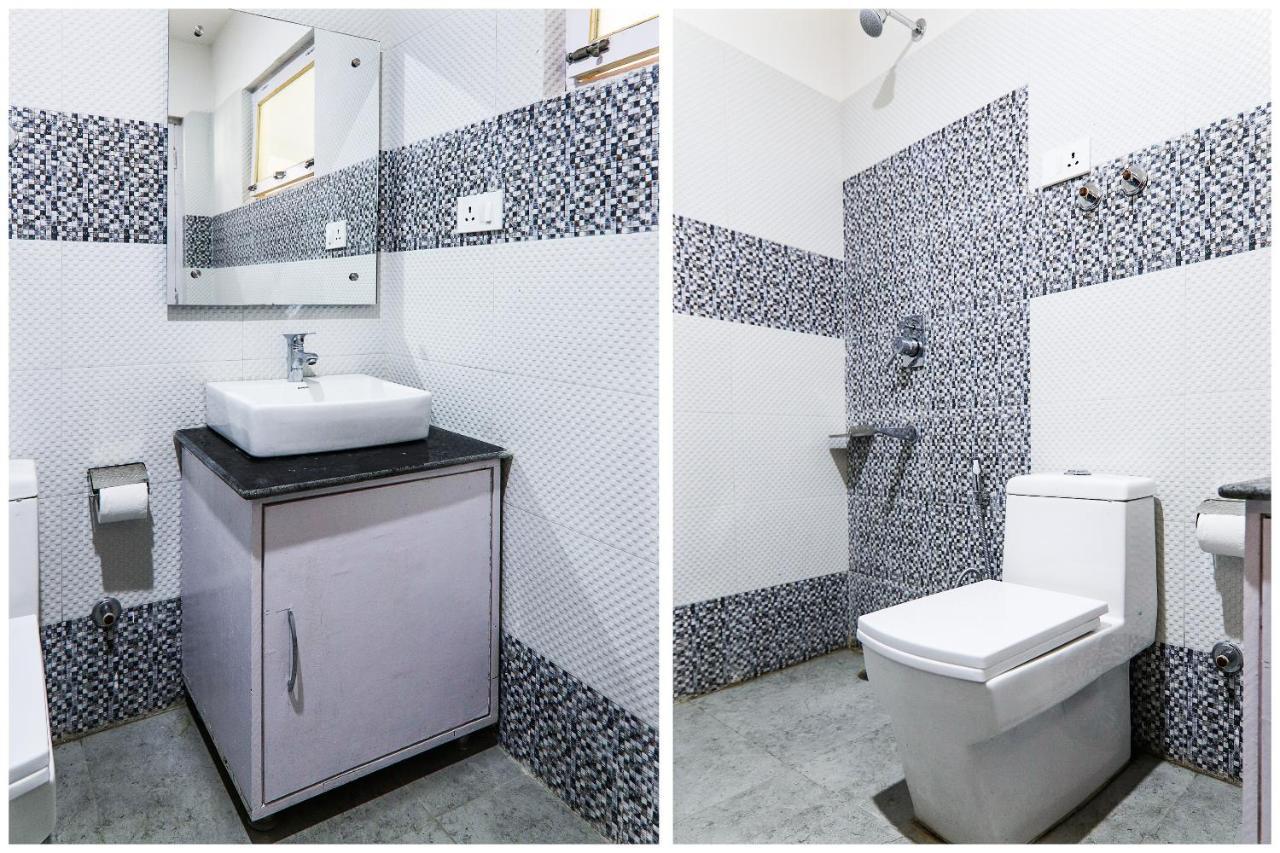 Oyo 72466 Hotel Yuvraj Shivpurī Екстериор снимка