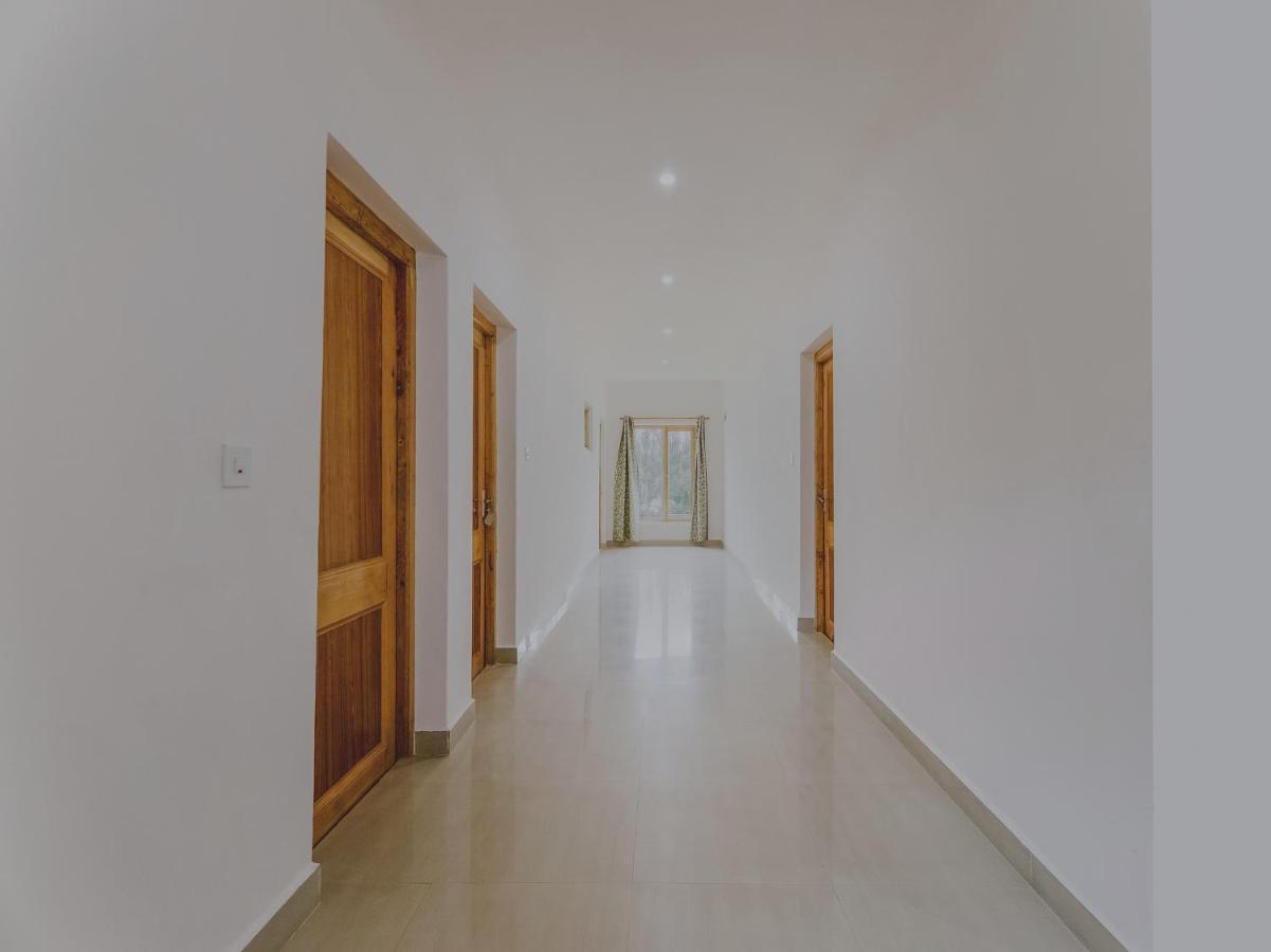 Oyo 72466 Hotel Yuvraj Shivpurī Екстериор снимка